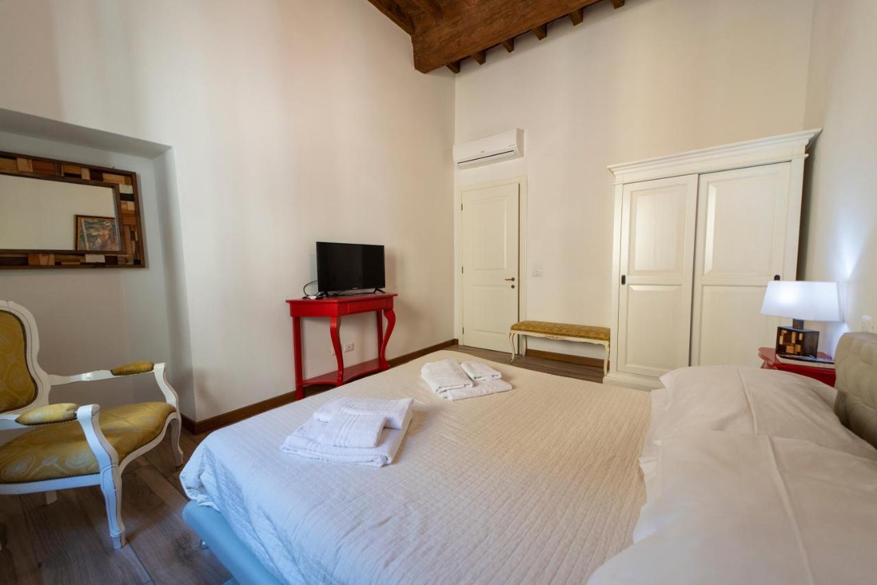 Residenza Santa Croce Apartamento Florença Exterior foto